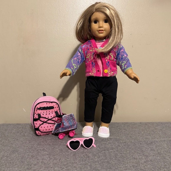 American Girl - Truly Me Doll - Picture 2 of 16